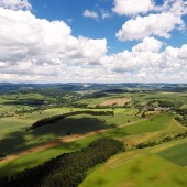 Wambierzyce po prawej, Radków i Ścinawka dalej po lewej.