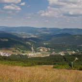 Widok ze startowiska na wprost, północny wschód.