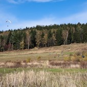 Mieroszów - start, Niepozorna łączka w Mieroszowie pod lasem, pozwala wystartować do wielogodzinnego lotu żaglowego.