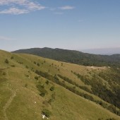 Po prawej idealny stok do żeglowania.